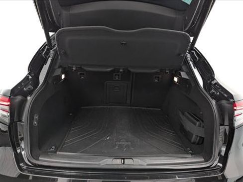 Used 2022 Maserati Levante GT image 17