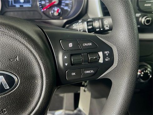 Used 2017 Kia Sorento LX image 17