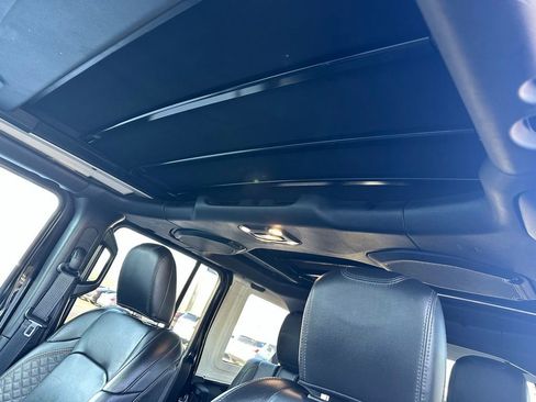 Used 2022 Jeep Wrangler Unlimited Sahara image 16