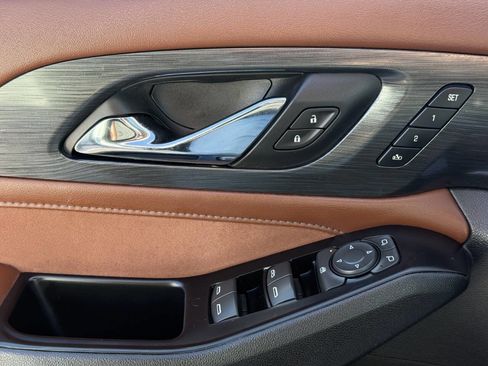 Used 2018 Chevrolet Traverse High Country image 30