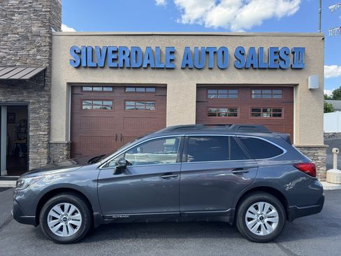 Used 2018 Subaru Outback 2.5i Premium AWD/4WD image 1