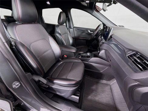 Used 2024 Ford Escape ST-Line w/ Tech Pack #1 image 29