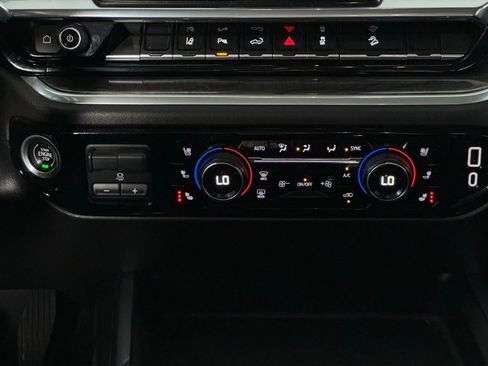 Used 2024 Chevrolet Silverado 2500 LTZ w/ LTZ Convenience Package image 31