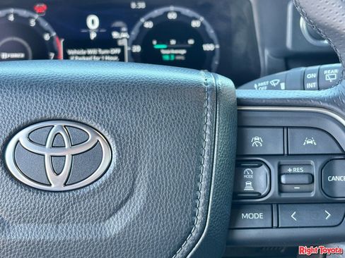 Used 2026 Toyota 4Runner Platinum AWD/4WD image 22