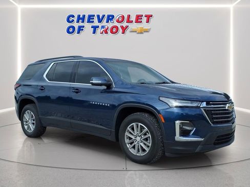 Certified 2023 Chevrolet Traverse LT FWD image 1