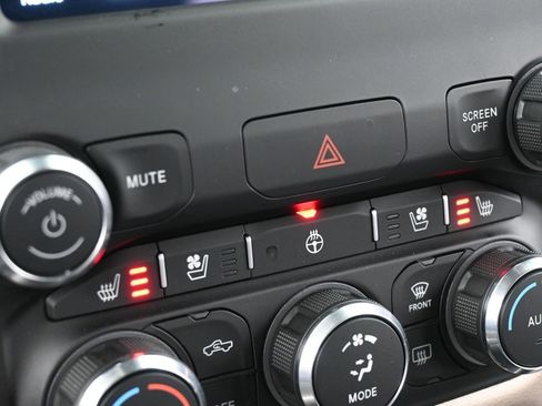 Used 2021 RAM 1500 Laramie image 26