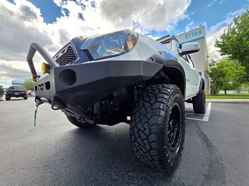 Used 2015 Toyota Tacoma 4x4 Double Cab w/ TRD Sport Package image 10