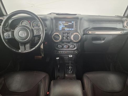 Used 2017 Jeep Wrangler Unlimited Sahara image 9