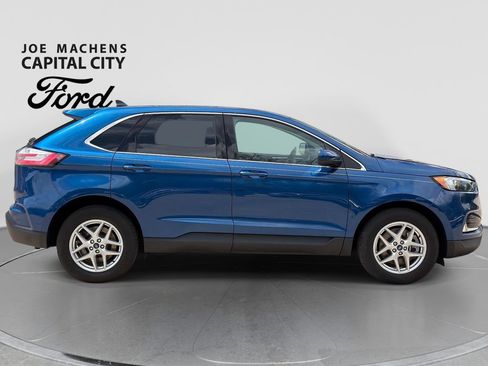 Used 2022 Ford Edge SEL w/ Convenience Package AWD/4WD image 3