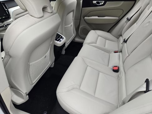 New 2026 Volvo XC60 B5 Ultra w/ Protection Package Premier AWD/4WD image 24