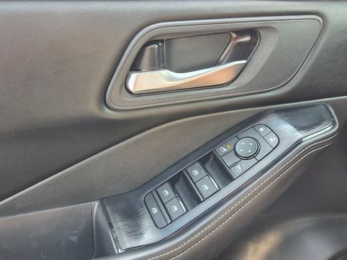 Used 2024 Nissan Rogue SV FWD image 28