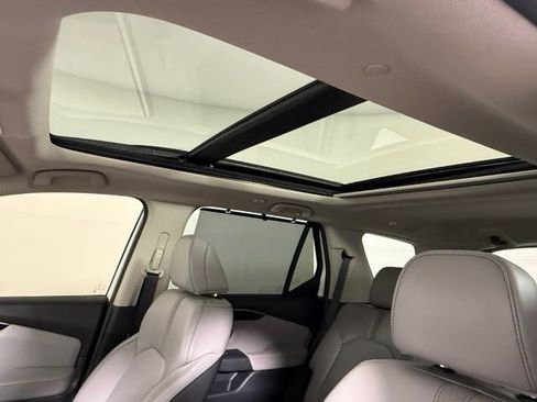 Used 2025 Honda Pilot Touring image 35