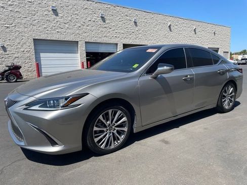 Used 2021 Lexus ES 350 w/ Premium Package FWD image 4