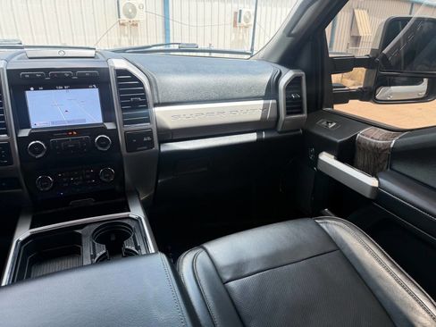Used 2019 Ford F250 Lariat w/ Lariat Value Package AWD/4WD image 24