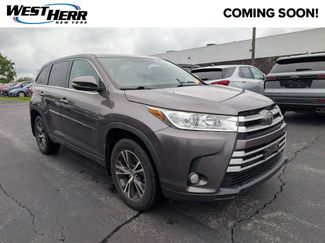 Used 2017 Toyota Highlander Plus AWD/4WD video 1