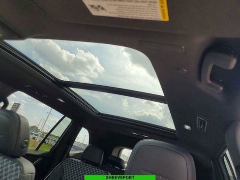 New 2026 GMC Acadia Denali w/ LPO, Floor Liner Package image 13