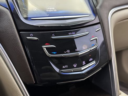 Used 2015 Cadillac XTS FWD image 18
