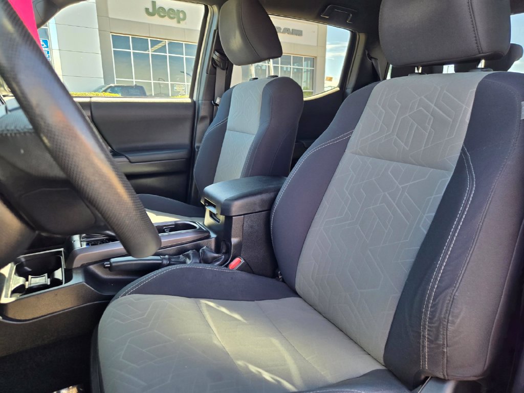 Used 2022 Toyota Tacoma TRD Off-Road w/ Technology Package RWD image 20