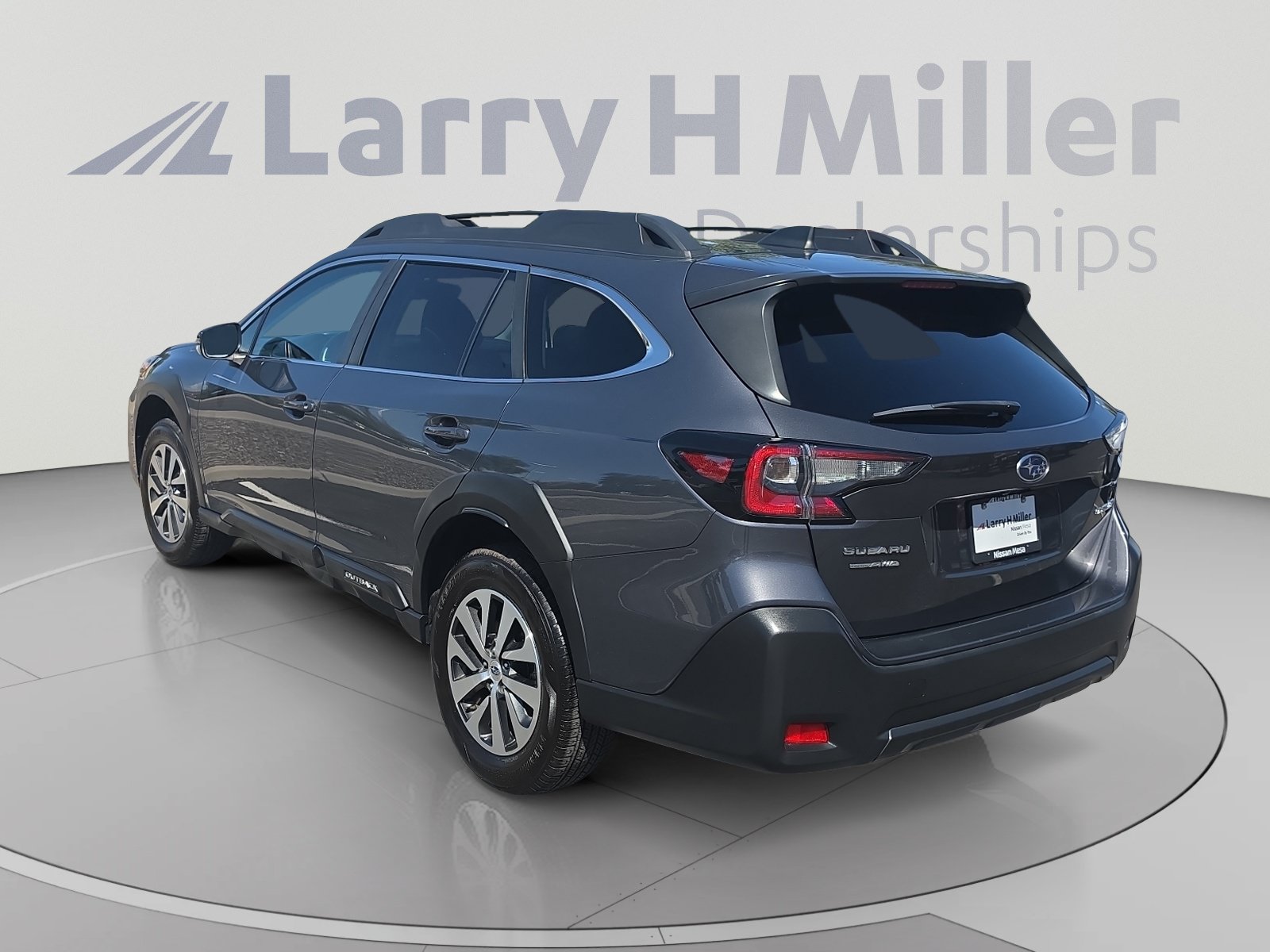 Used 2024 Subaru Outback Premium AWD/4WD image 3