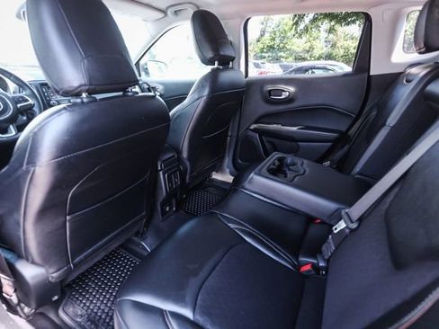 Used 2018 Jeep Compass Latitude w/ Cold Weather Group AWD/4WD image 34
