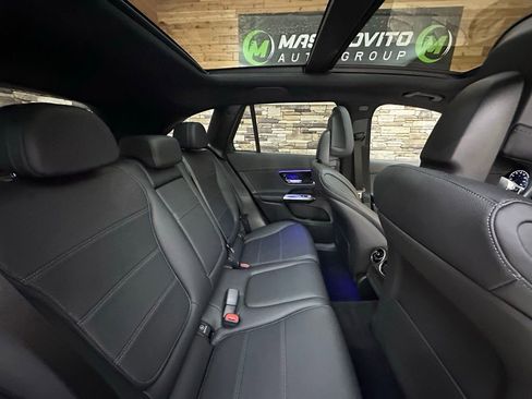 Used 2023 Mercedes-Benz GLC 300 GLC 300 image 30