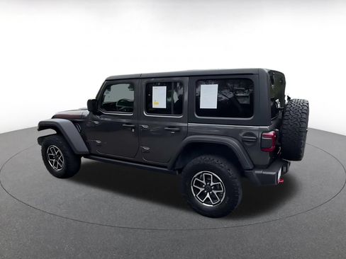 Used 2025 Jeep Wrangler Unlimited Rubicon AWD/4WD image 8