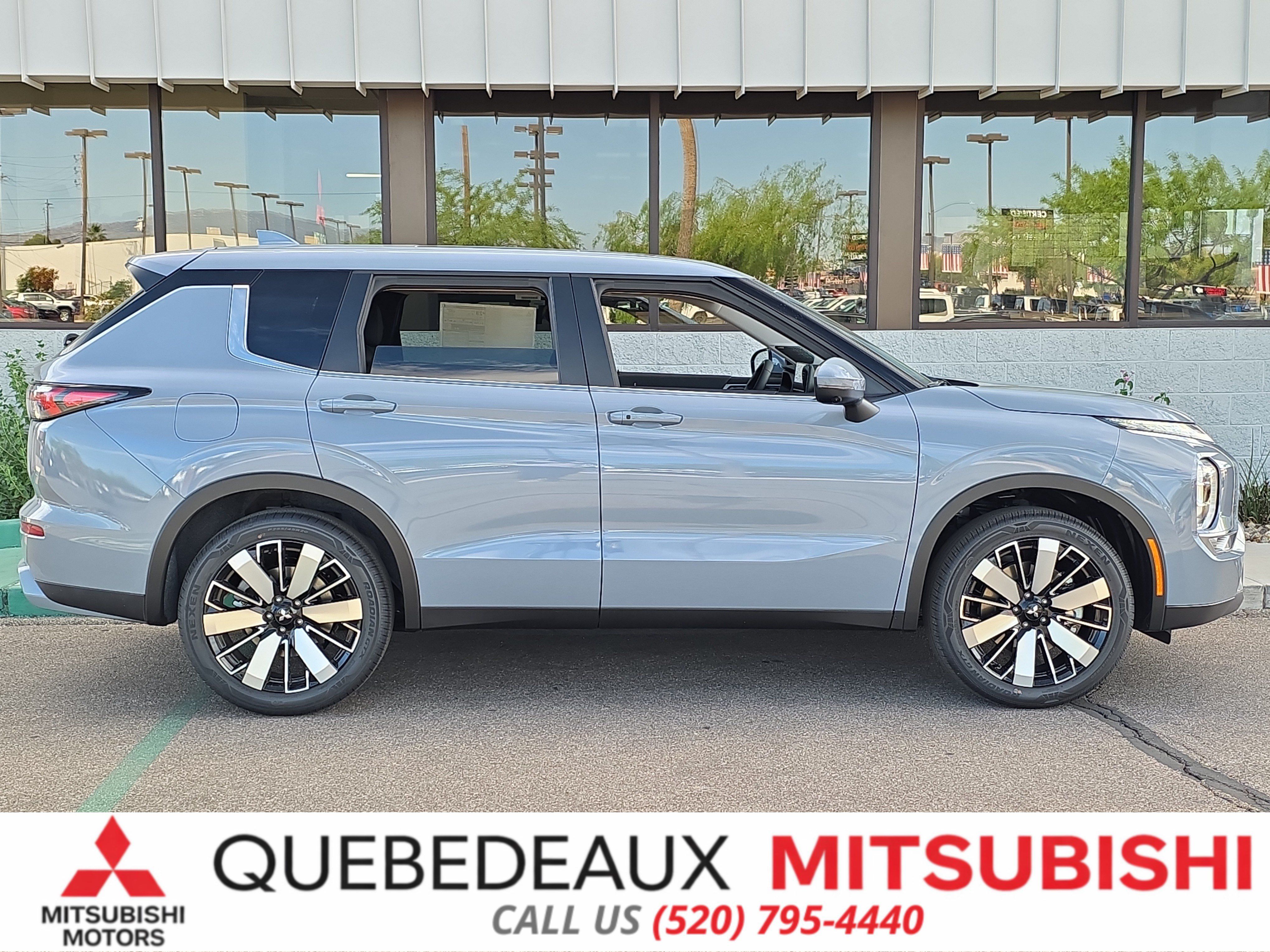 New 2026 Mitsubishi Outlander SE FWD image 9