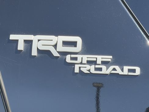 Used 2024 Toyota 4Runner TRD Off-Road Premium AWD/4WD image 28
