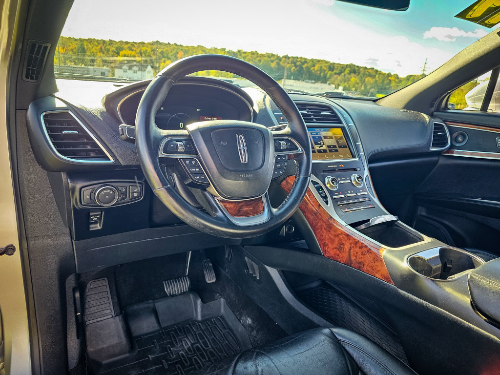 Used 2019 Lincoln Nautilus Select AWD/4WD image 14