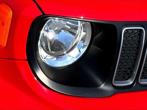 Used 2023 Jeep Renegade Latitude w/ Premium Group image 27