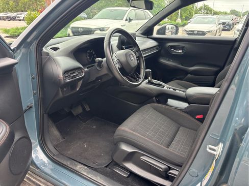 Used 2025 Honda HR-V Sport image 6