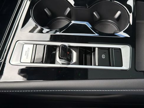 New 2026 Volkswagen Atlas SE FWD image 16