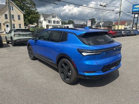 New 2025 Chevrolet Equinox EV RS w/ Convenience Package II image 3