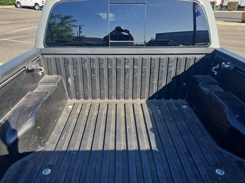 Used 2022 Toyota Tacoma TRD Off-Road w/ TRD Premium Off Road Package image 9