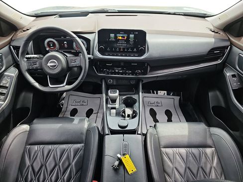 Used 2023 Nissan Rogue Platinum w/ Platinum Premium Package AWD/4WD image 12