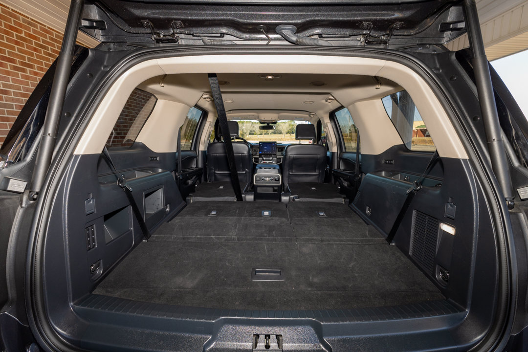 Used 2024 Ford Expedition XLT AWD/4WD image 29