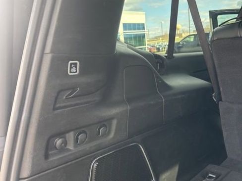 Used 2024 Jeep Wagoneer L Series II w/ Flexible Seating Group AWD/4WD image 16