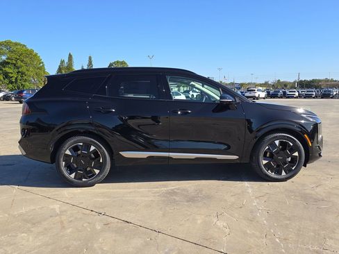 New 2026 Kia Sportage SX FWD image 9