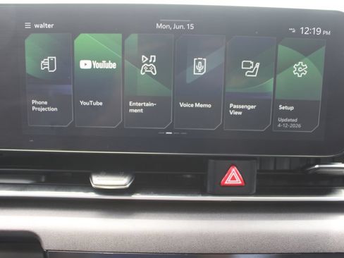 Used 2025 Kia Carnival EX FWD image 51
