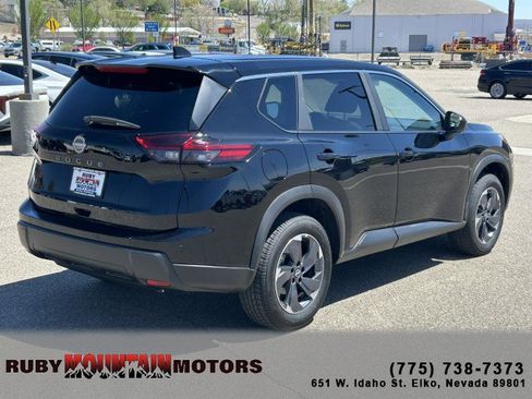 Used 2025 Nissan Rogue SV FWD image 7