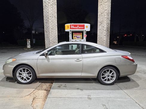 Used 2004 Toyota Solara SE Sport image 2