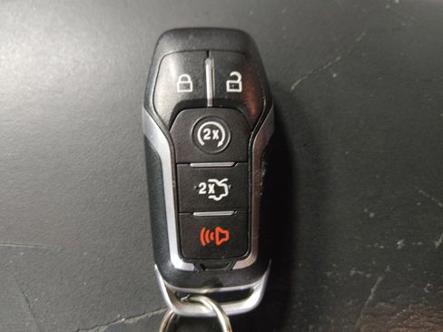 Used 2017 Ford Explorer Platinum AWD/4WD image 32