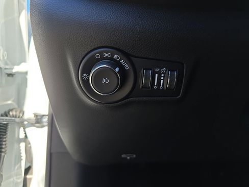 New 2026 Jeep Compass Latitude AWD/4WD image 27