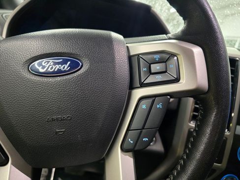 Used 2019 Ford F150 Lariat w/ Equipment Group 502A Luxury AWD/4WD image 25