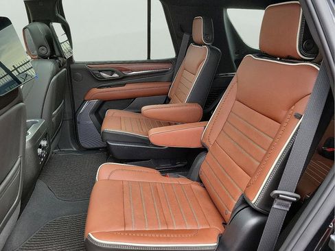 Used 2023 GMC Yukon Denali Ultimate image 13