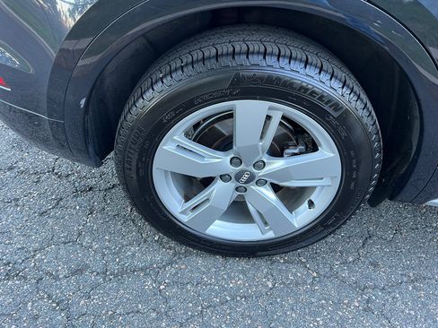 Used 2018 Audi Q5 2.0T Premium Plus w/ Premium Plus Package image 36