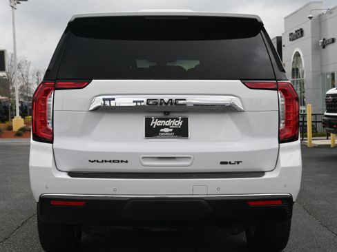 Used 2022 GMC Yukon SLT w/ SLT Premium Package image 13