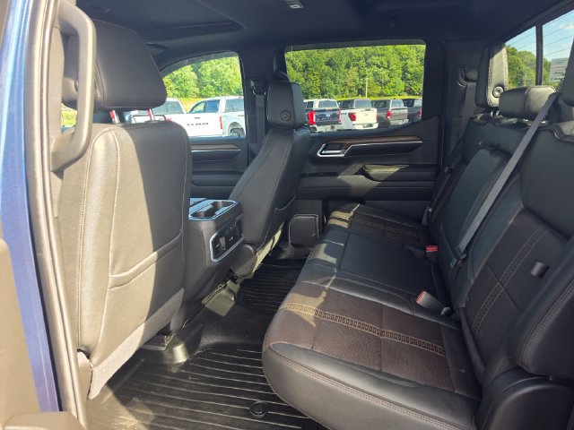 Used 2022 Chevrolet Silverado 1500 High Country w/ Technology Package AWD/4WD image 9