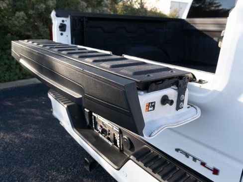 Used 2024 GMC Sierra 1500 AT4 w/ Technology Package image 34