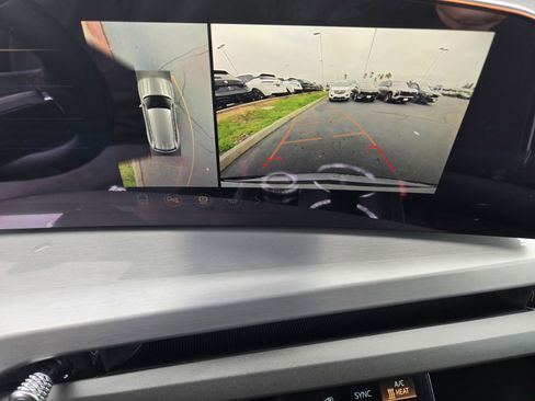 New 2026 Cadillac Vistiq Sport image 9